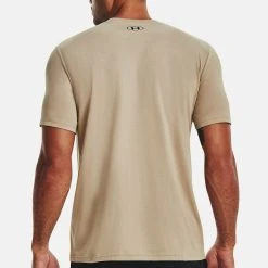 Under Armour ABC CAMO BOXED LOGO - T-shirt Z Nadrukiem - Sahara -Under Armour shop 975b9f3af8be48ca952929dc7d0c18a1