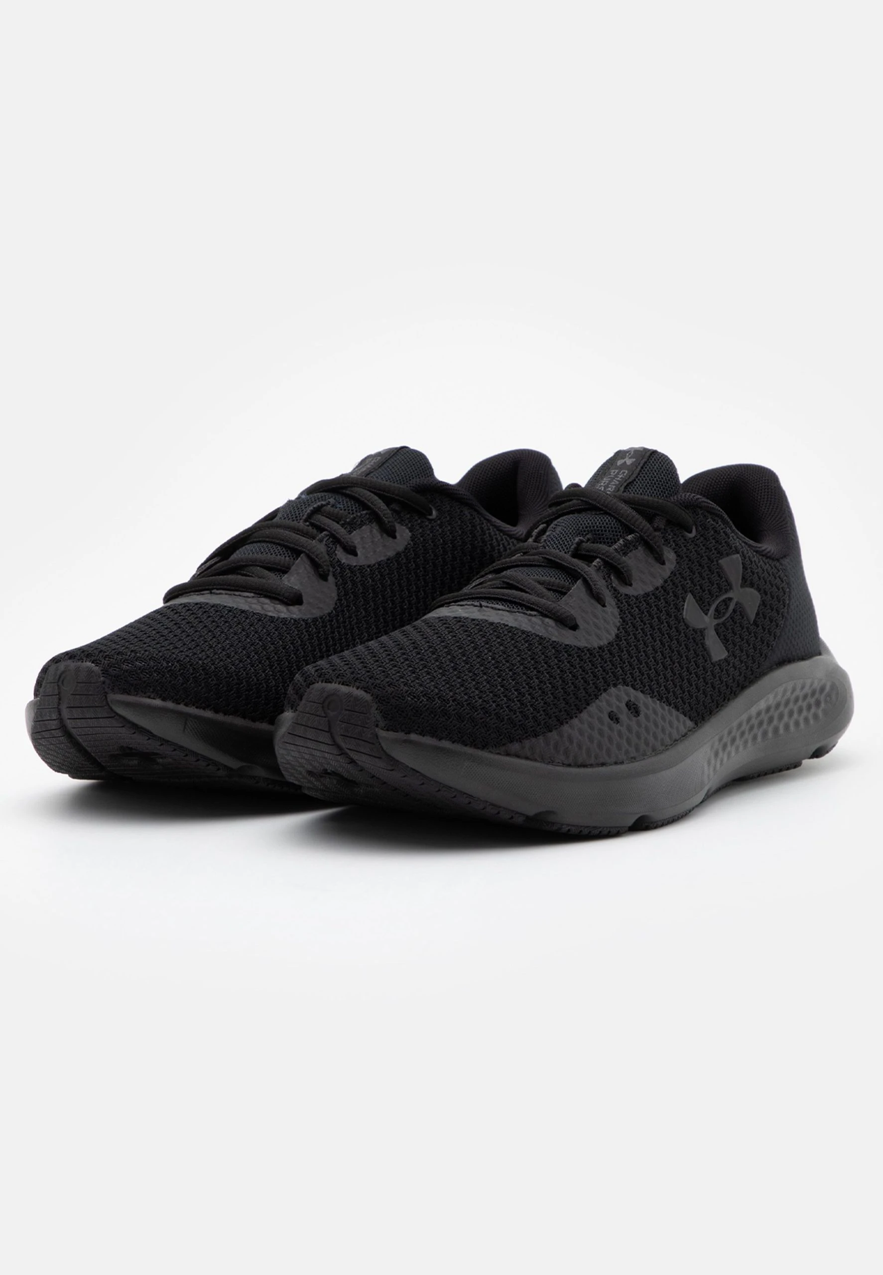 Under Armour CHARGED PURSUIT 3 - Obuwie Do Biegania Treningowe - Black 2 Under Armour CHARGED PURSUIT 3 - Obuwie Do Biegania Treningowe - Black - obrazek 2