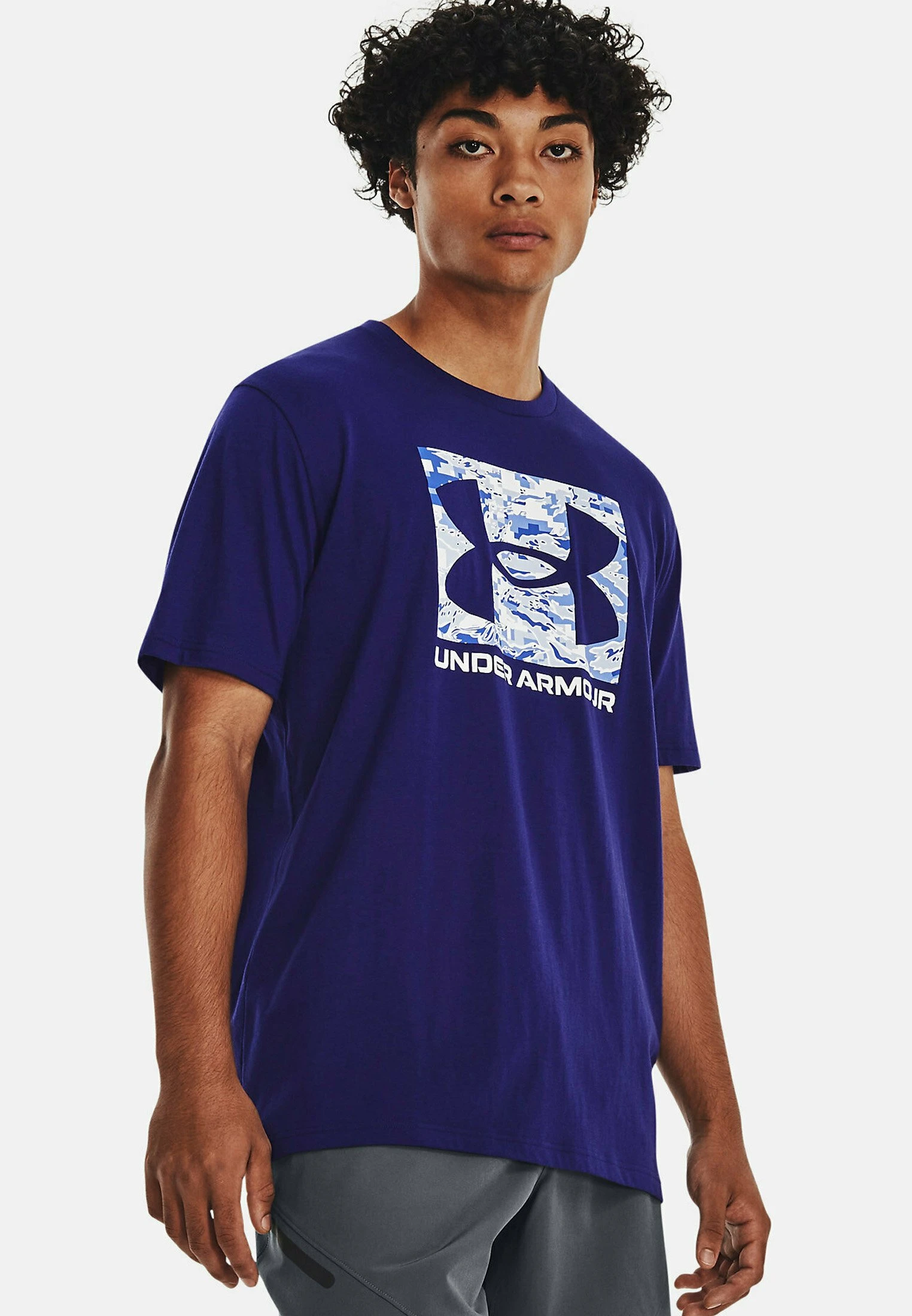 Under Armour ABC CAMO BOXED LOGO - T-shirt Z Nadrukiem - Sonar Blue 1 Under Armour ABC CAMO BOXED LOGO - T-shirt Z Nadrukiem - Sonar Blue