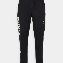 Under Armour PJT ROCK - Spodnie Treningowe - Black/white -Under Armour shop a1bf135f4f7645c897ffc712c5f2017f scaled