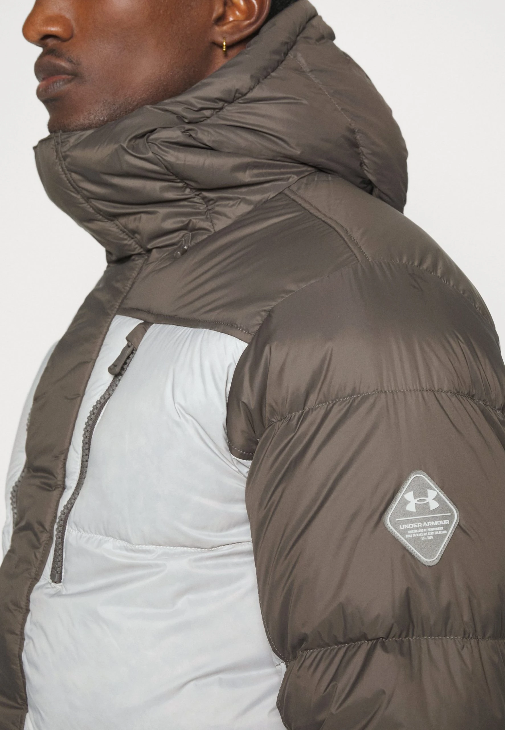 BLOCKED - Kurtka sportowa - fresh clay/pewter Under Armour BLOCKED - Kurtka Sportowa - Fresh Clay/pewter -Under Armour shop a342cfadfd4f425091fccafc12734bf7 scaled