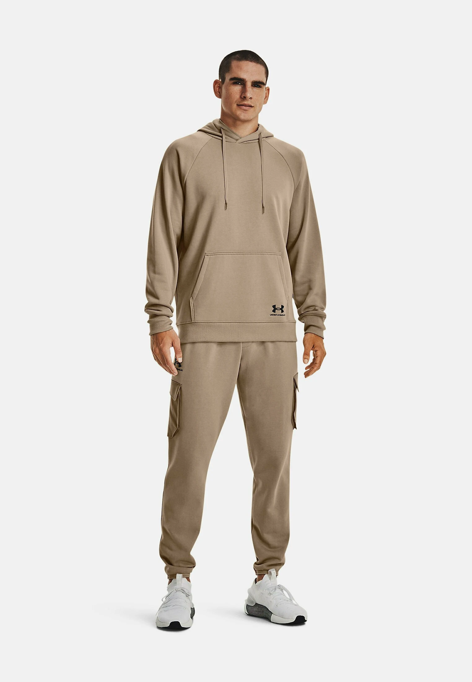 UA HEAVYWEIGHT TERRY - Spodnie treningowe - sahara Under Armour UA HEAVYWEIGHT TERRY - Spodnie Treningowe - Sahara -Under Armour shop a8cee0b7e94c43399fa90147e7cf1200