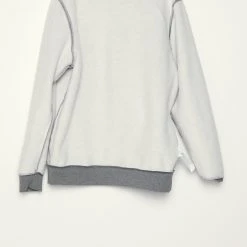 Under Armour ESSENTIAL CREW - Bluza - Pitch Gray Medium Heather/white -Under Armour shop af2baae1beb94ad483e033d1a95ff8b0 scaled