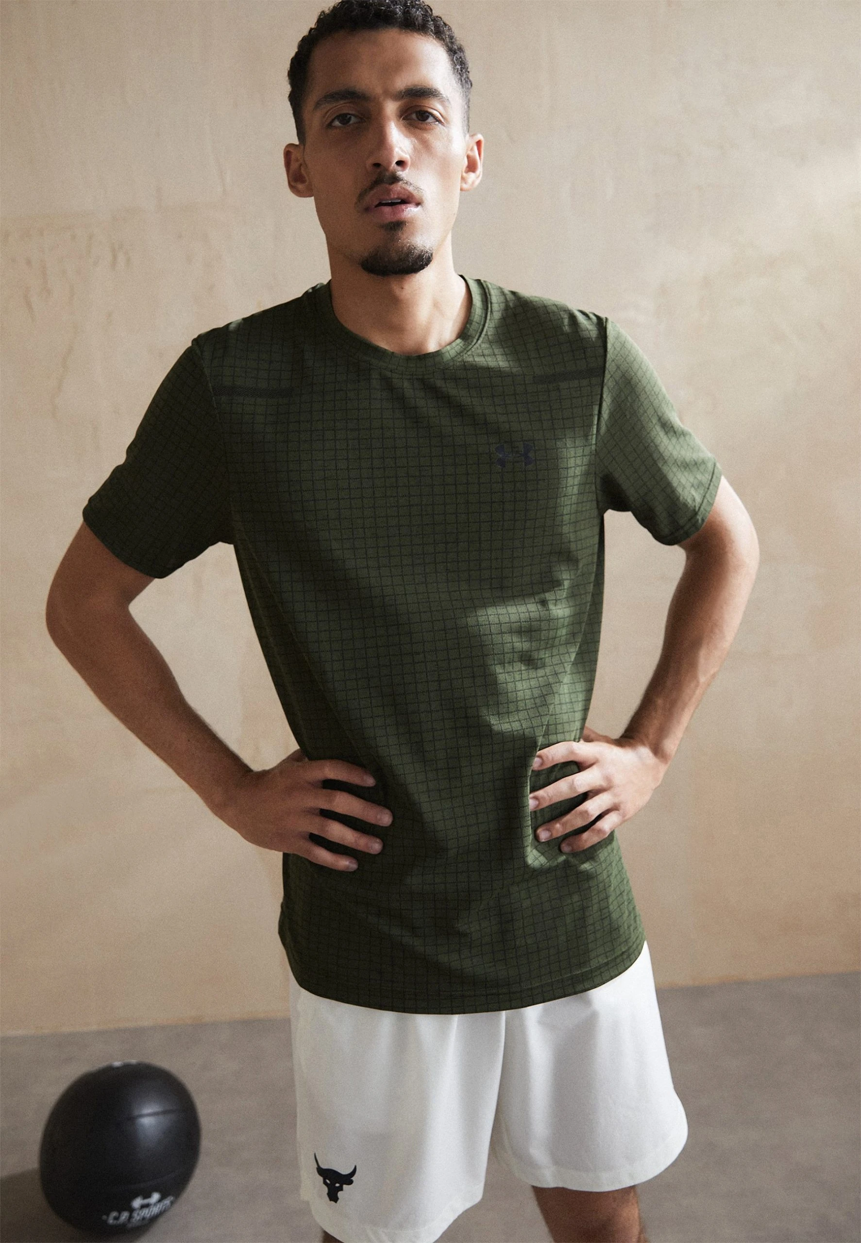 SEAMLESS GRID - Koszulka sportowa - marine green/black Under Armour SEAMLESS GRID - Koszulka Sportowa - Marine Green/black -Under Armour shop b304457a808e41648183117ec97cd960 scaled