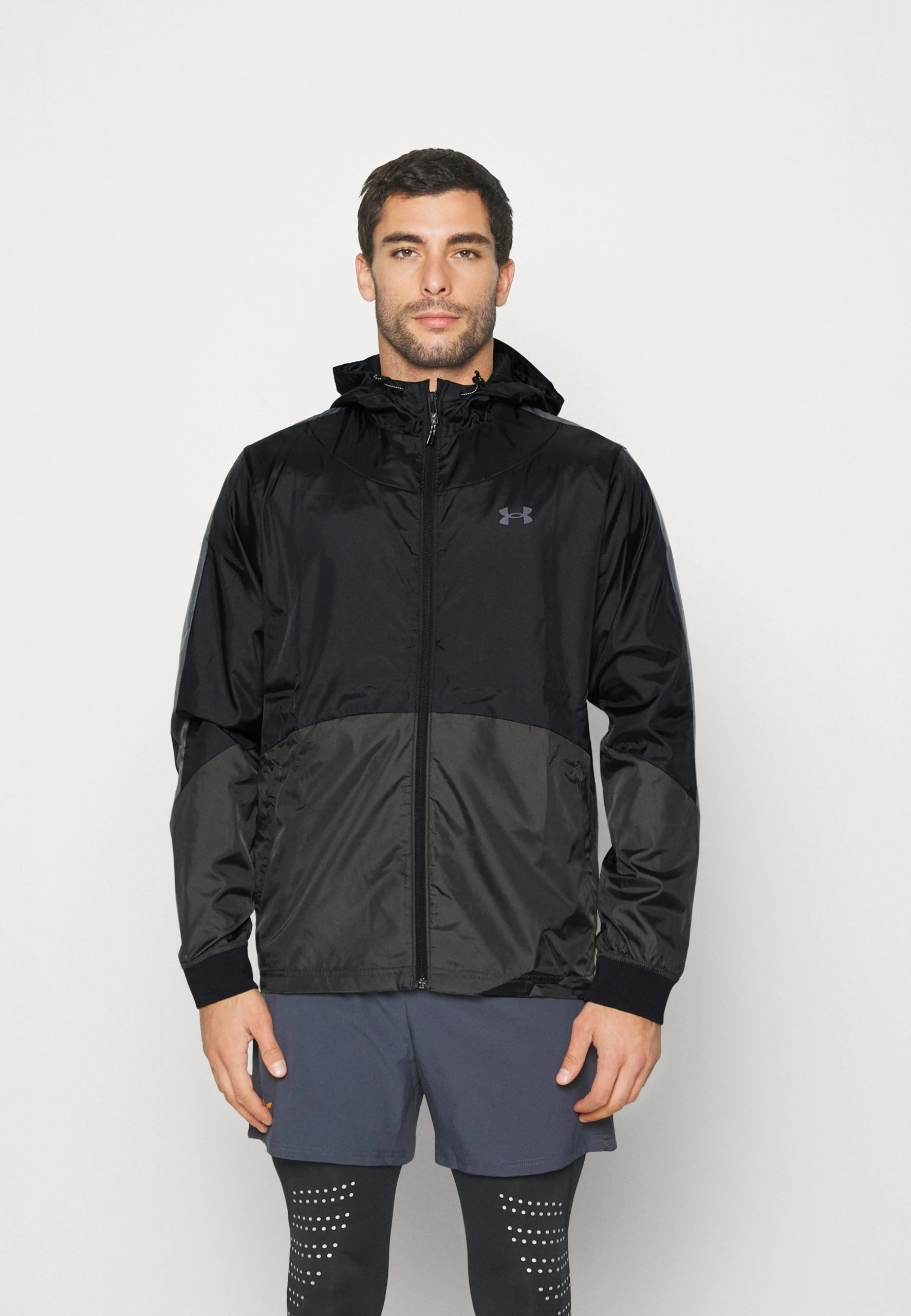 LEGACY - Wiatrówka - black/jet gray/pitch gray Under Armour LEGACY - Wiatrówka - Black/jet Gray/pitch Gray -Under Armour shop b3a634e56af94ffbb63c3e241c3e827f scaled