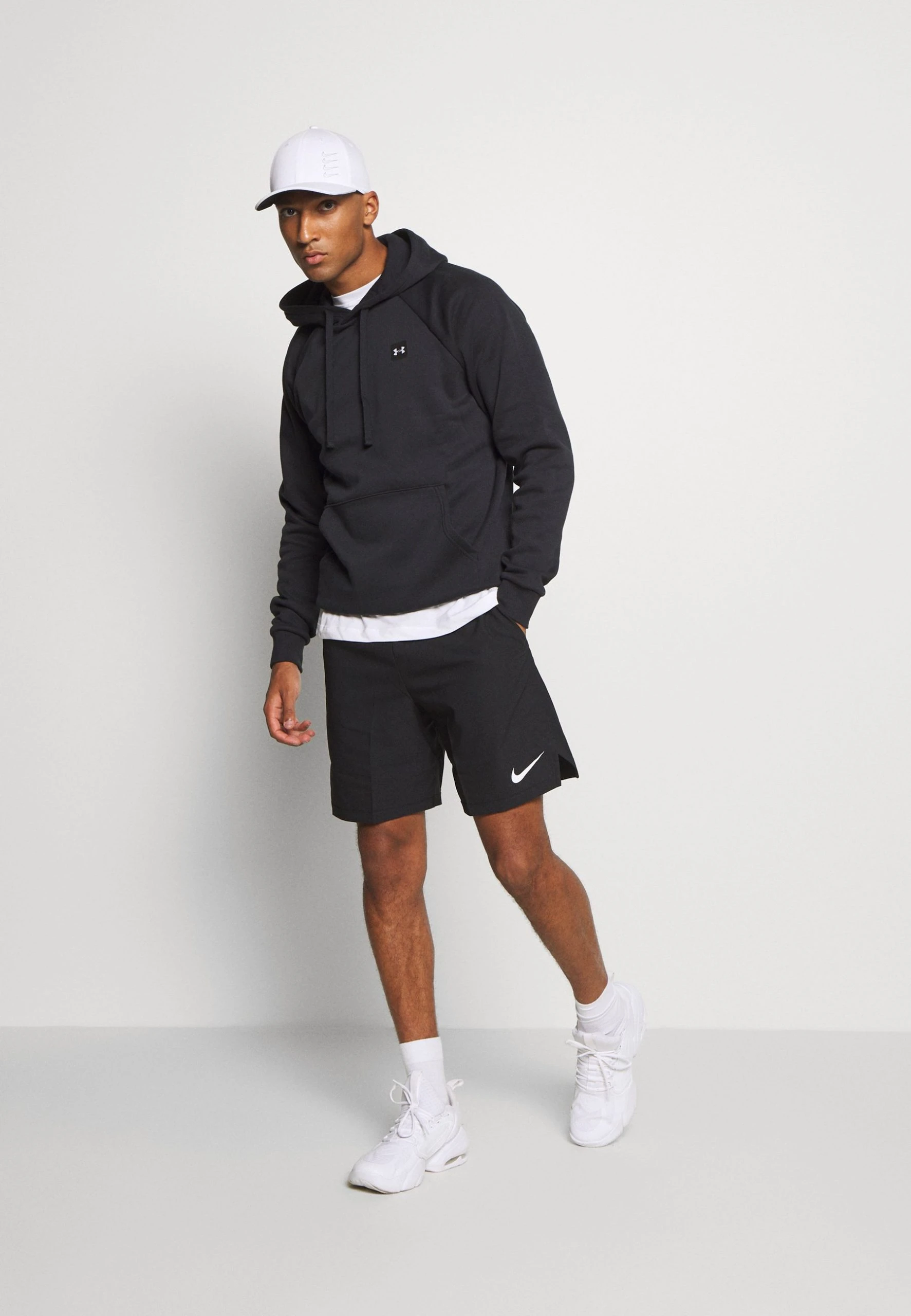 RIVAL HOODIE - Bluza z kapturem - black/onyx white Under Armour RIVAL HOODIE - Bluza Z Kapturem - Black/onyx White -Under Armour shop b624909c3d8f48689ddbb4cfef801260 scaled