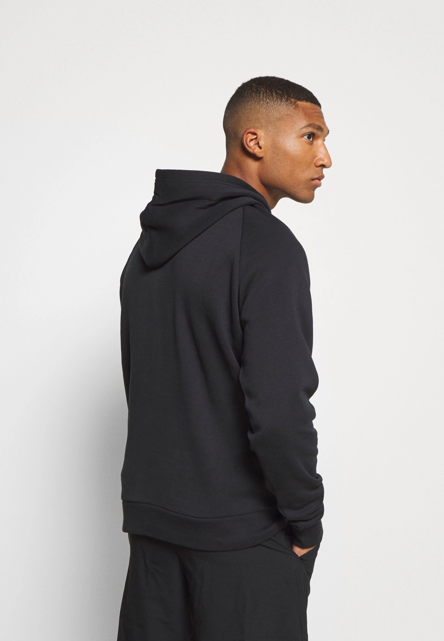 RIVAL HOODIE - Bluza z kapturem - black/onyx white Under Armour RIVAL HOODIE - Bluza Z Kapturem - Black/onyx White -Under Armour shop b726068bb4b345bfa47e17202f79b344 scaled