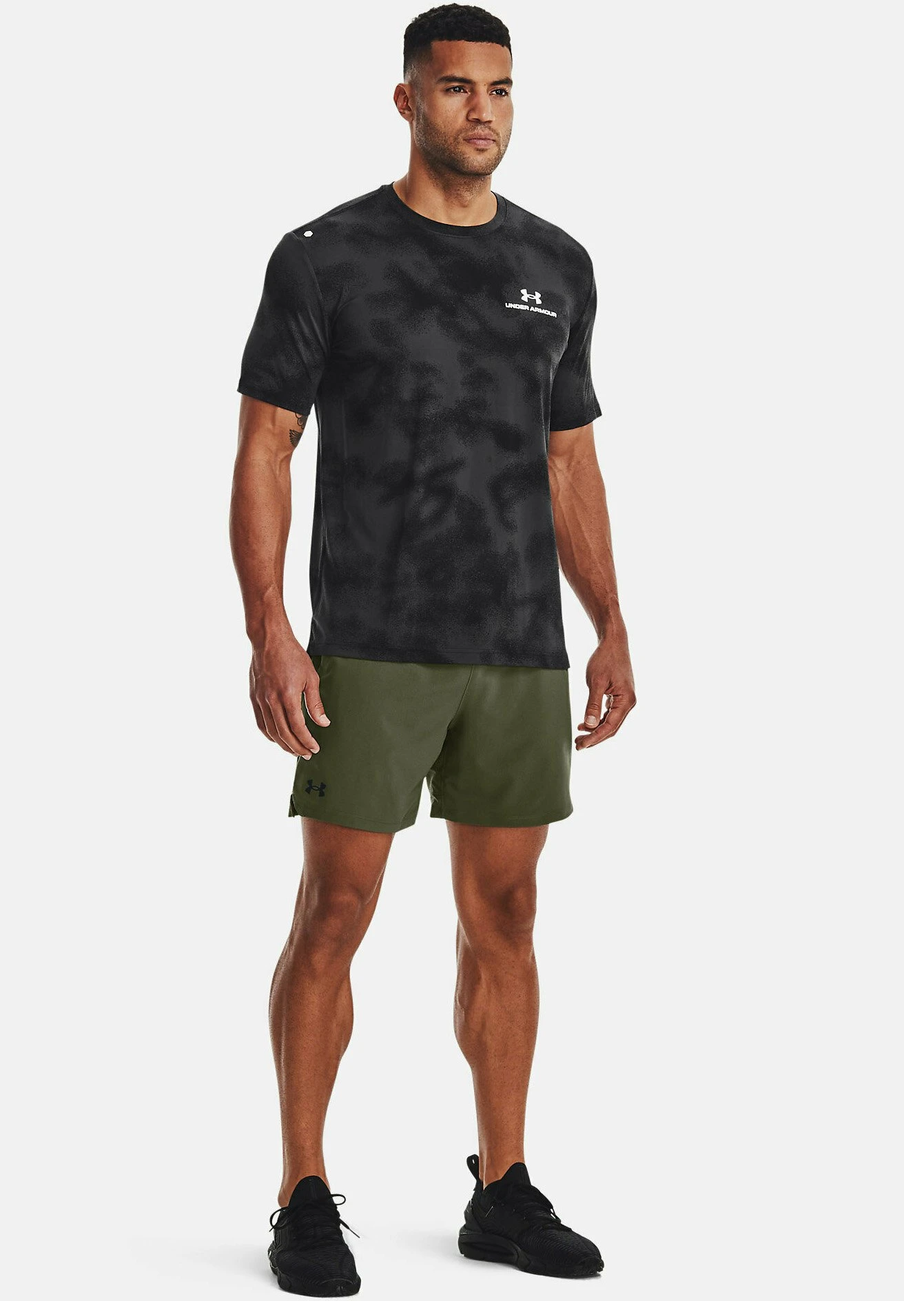 Short Sleeves UA Rush Energy Print SS - Koszulka sportowa - black Under Armour Short Sleeves UA Rush Energy Print SS - Koszulka Sportowa - Black -Under Armour shop b96d0190b25d41e28b3d66ea3512f50c