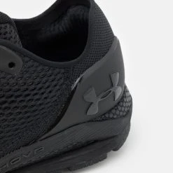 Under Armour HOVR SONIC 4 - Obuwie Do Biegania Treningowe - Black -Under Armour shop bbbc480b5375404781a196557314e8dc scaled