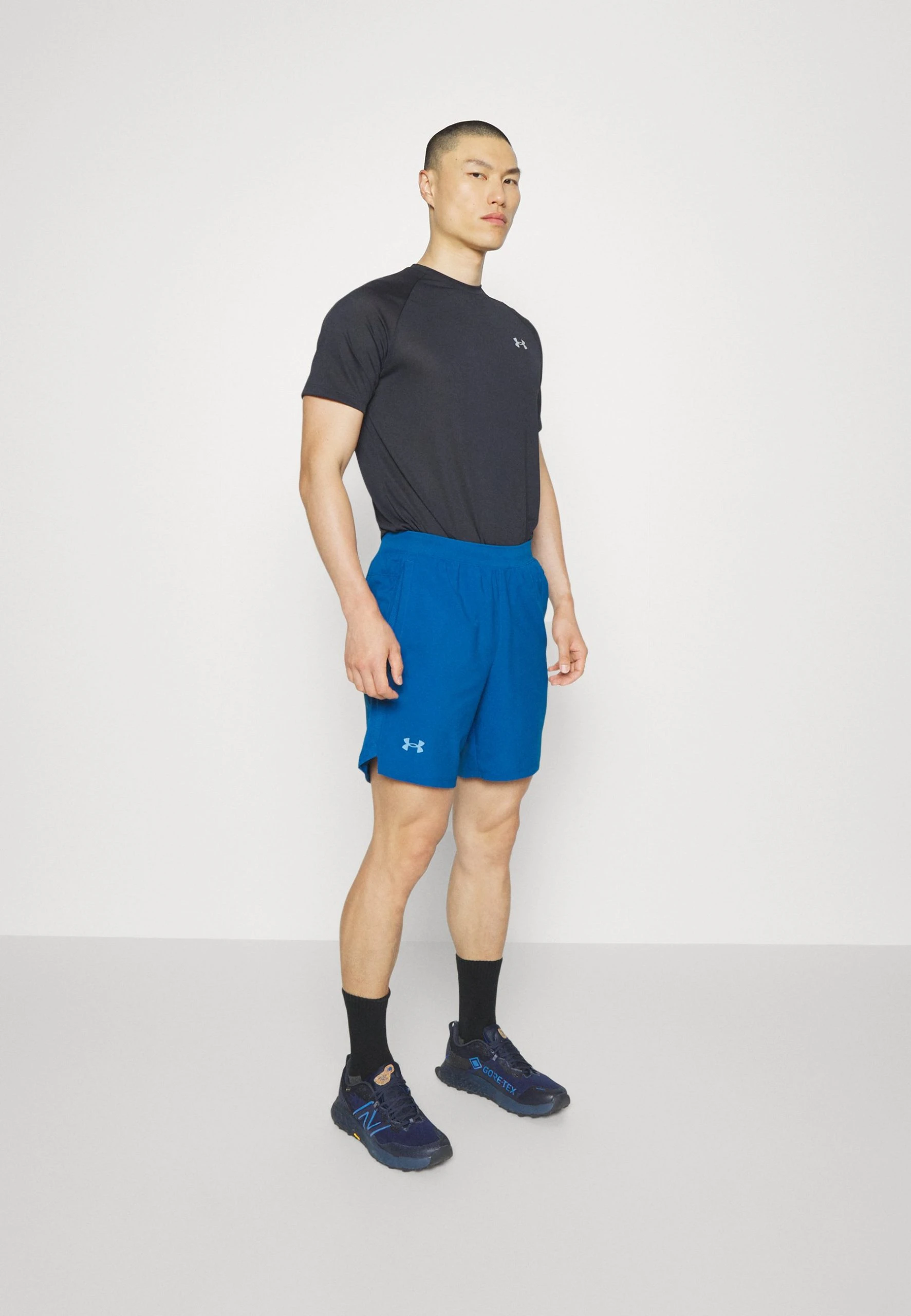 Under Armour LAUNCH 2-IN-1 SHORT - Krótkie Spodenki Sportowe - Varsity Blue/blizzard/ 2 Under Armour LAUNCH 2-IN-1 SHORT - Krótkie Spodenki Sportowe - Varsity Blue/blizzard/ - obrazek 2