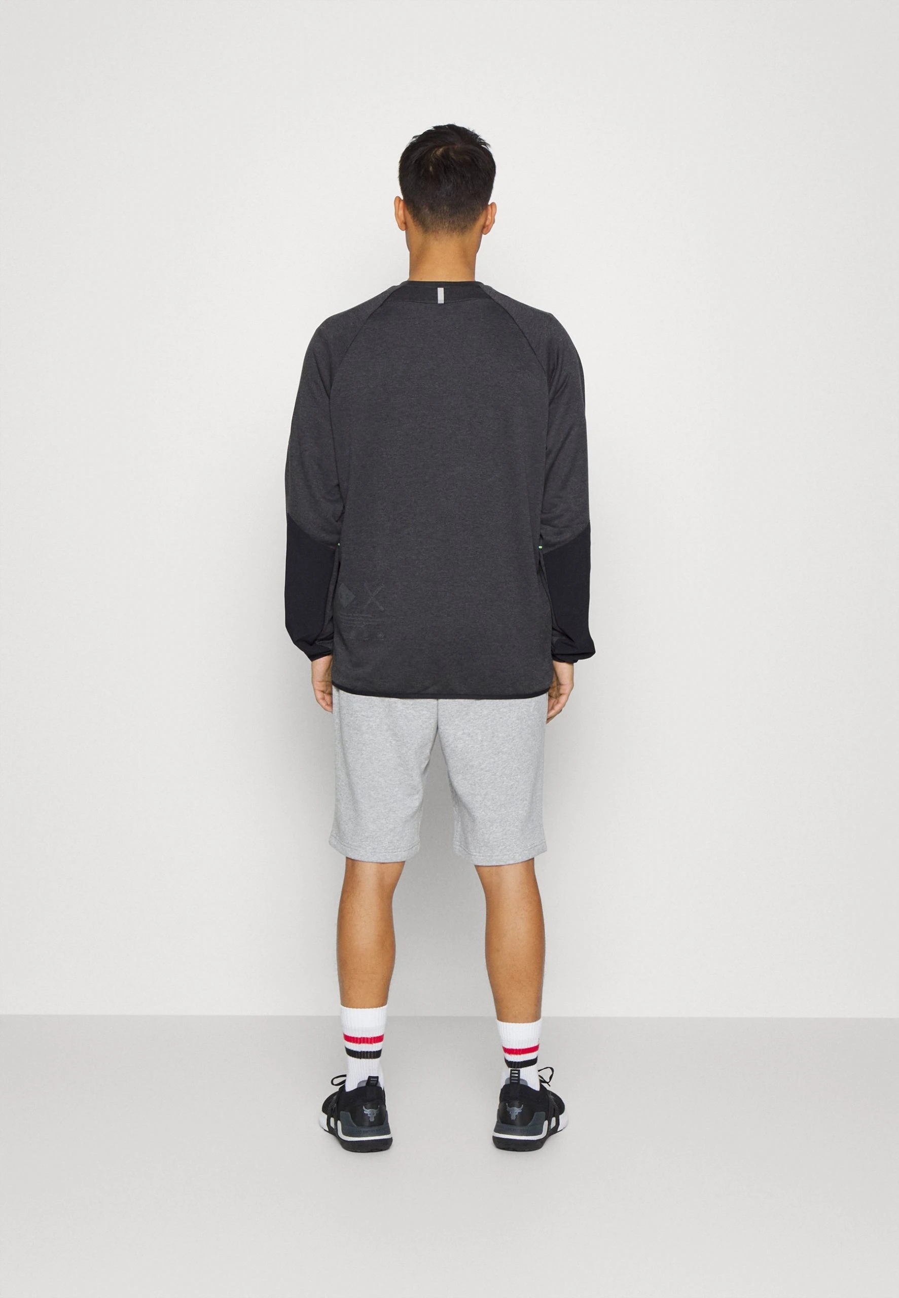 RIVAL GRAPHIC SHORT - Krótkie spodenki sportowe - mod gray light heather/black Under Armour RIVAL GRAPHIC SHORT - Krótkie Spodenki Sportowe - Mod Gray Light Heather/black -Under Armour shop c26e3ea425ab4175a718a416882855d5 scaled