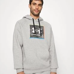 Under Armour RIVAL GRAPHIC HOODIE - Bluza - Gray Light Heather/black