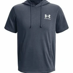 Under Armour UA RIVAL TERRY NOV SS - T-shirt Z Nadrukiem - Downpour Gray -Under Armour shop d0af1c8d89ba4e2391d5d05851c06905