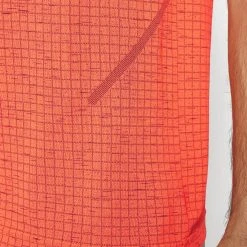 Under Armour SEAMLESS GRID - Koszulka Sportowa - Beta/dark Maroon 4 Under Armour SEAMLESS GRID - Koszulka Sportowa - Beta/dark Maroon -Under Armour shop d170941ce7fd401aa9982c99e1b23ede scaled