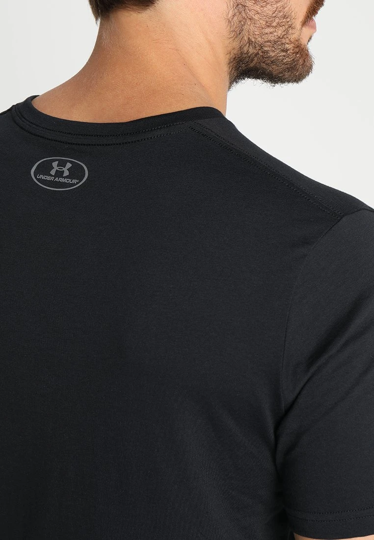 SPORTSTYLE LC SS - T-shirt basic - black /black Under Armour SPORTSTYLE LC SS - T-shirt Basic - Black /black -Under Armour shop d55206ac365748cfbd2db3f7d12d294a
