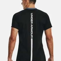 Under Armour SHORTSLEEVES ACCELERATE - Koszulka Sportowa - Black -Under Armour shop dbea64d5279f4424934775a37b8b2779