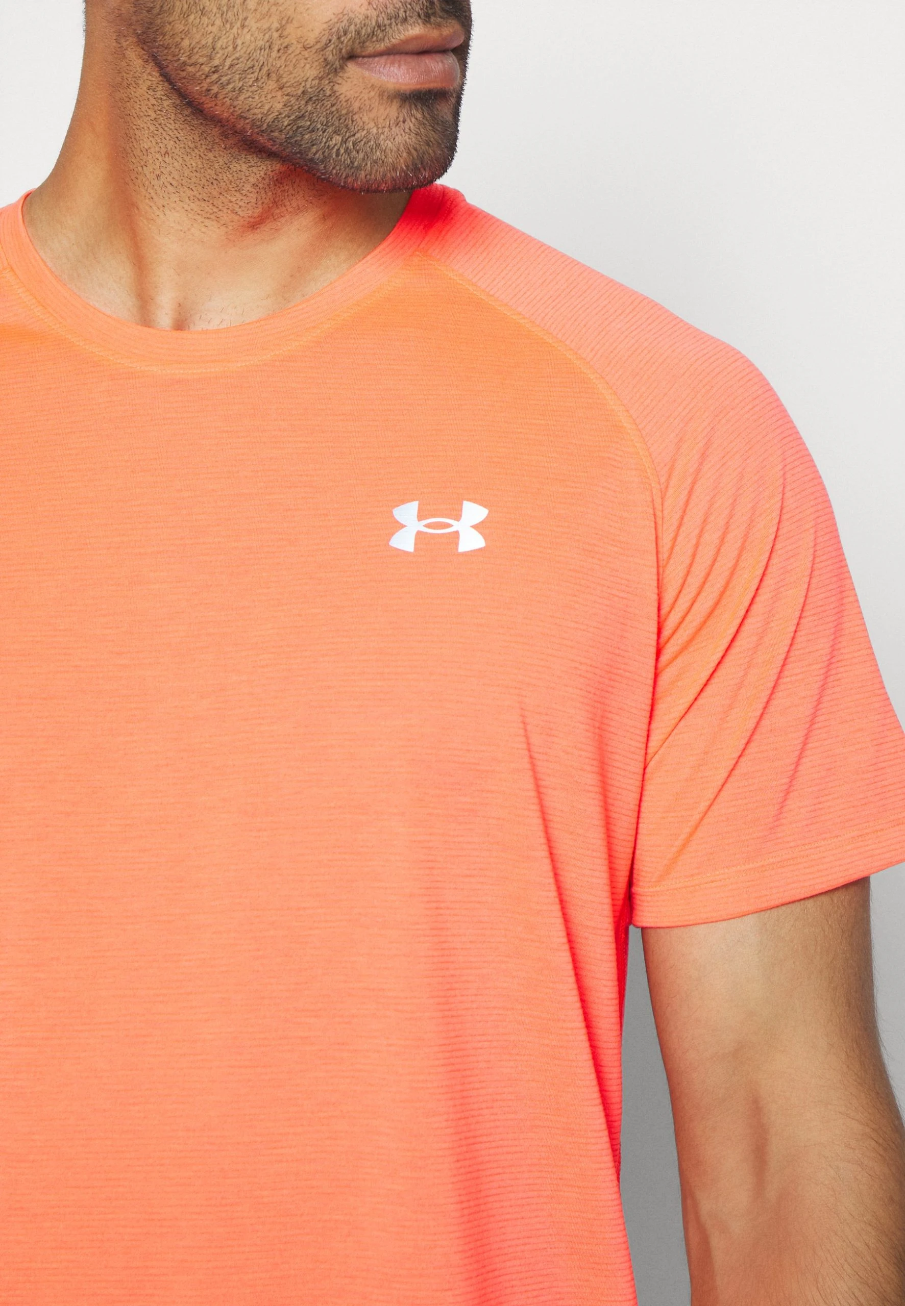 STREAKER - Koszulka sportowa - red Under Armour STREAKER - Koszulka Sportowa - Red -Under Armour shop e0d51b0c6a884880a46a7e4c82c35bc7 scaled