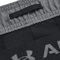 Under Armour VANISH - Krótkie Spodenki Sportowe - Pitch Gray / Black / Black -Under Armour shop f077adfc3fc040b59bc5b39ba9719107