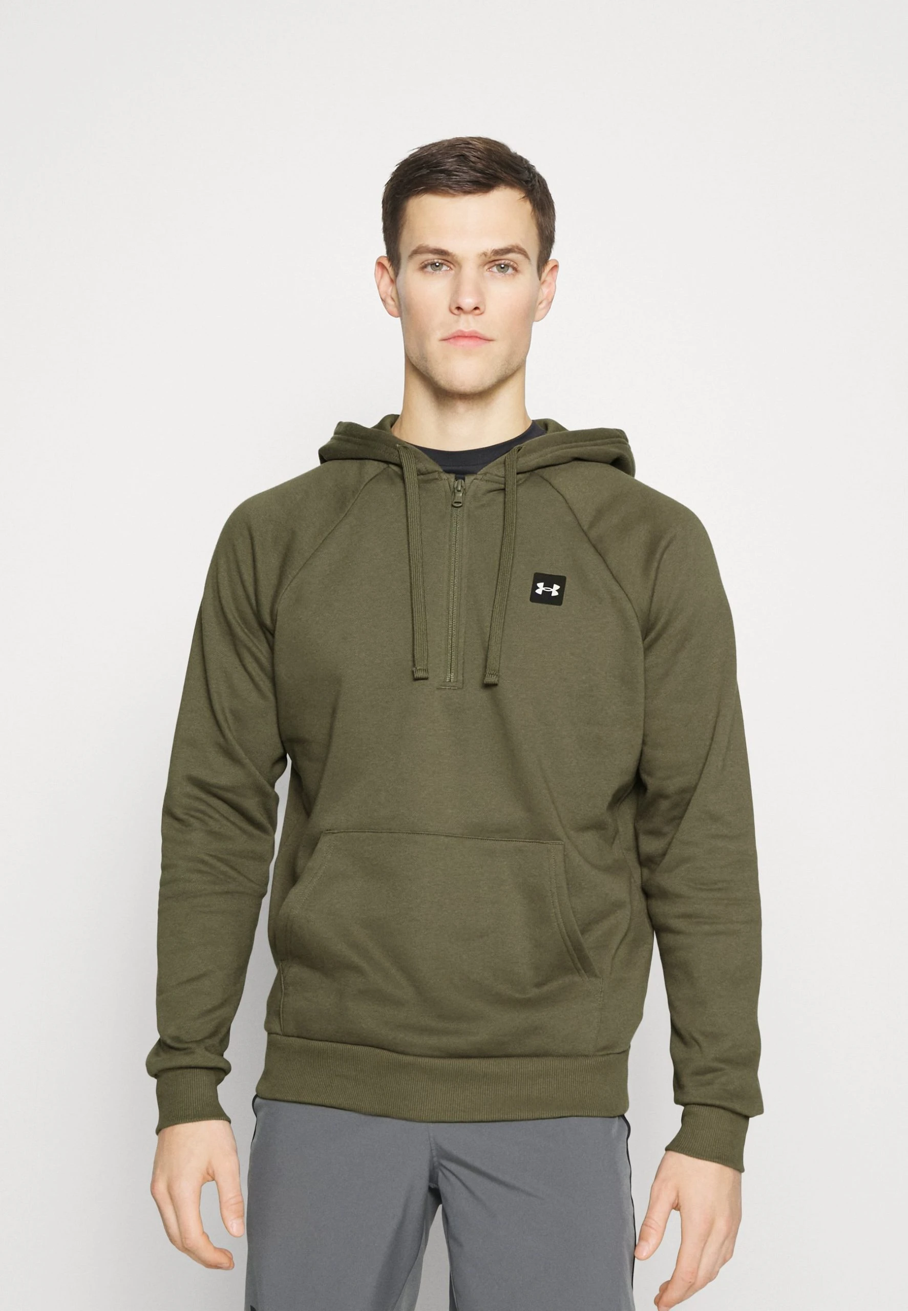 RIVAL 1/2 ZIP - Bluza rozpinana - marine green/onyx white Under Armour RIVAL 1/2 ZIP - Bluza Rozpinana - Marine Green/onyx White -Under Armour shop f6d2ae08f45f45be8a9763adb2fbc837 scaled