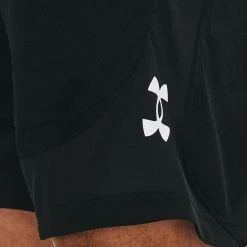 Under Armour HEATWAVE HOOPS - Krótkie Spodenki Sportowe - Black -Under Armour shop f6ecebe5c7e046629746255756291642